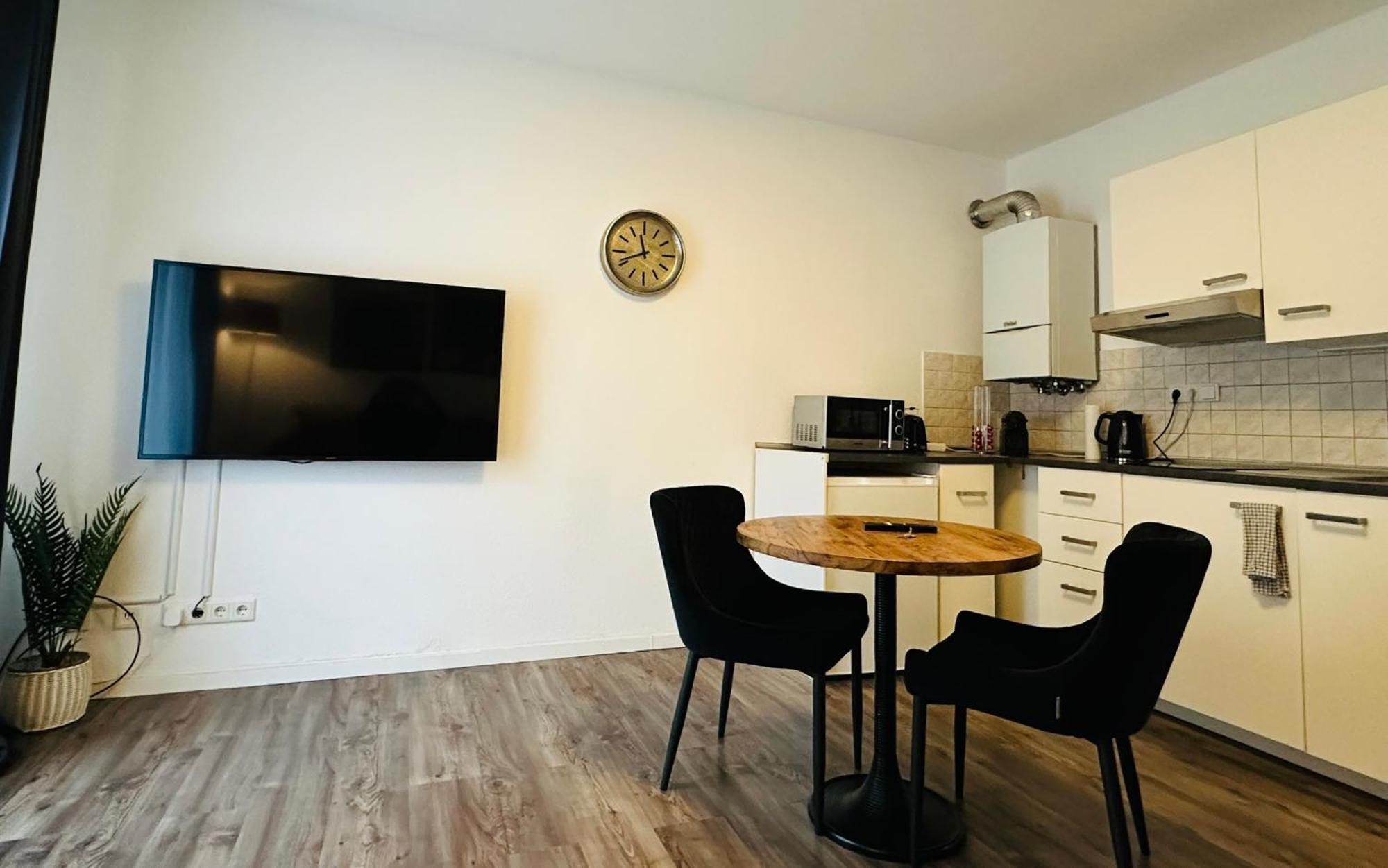 Apartment Duesseldorf City Exterior photo